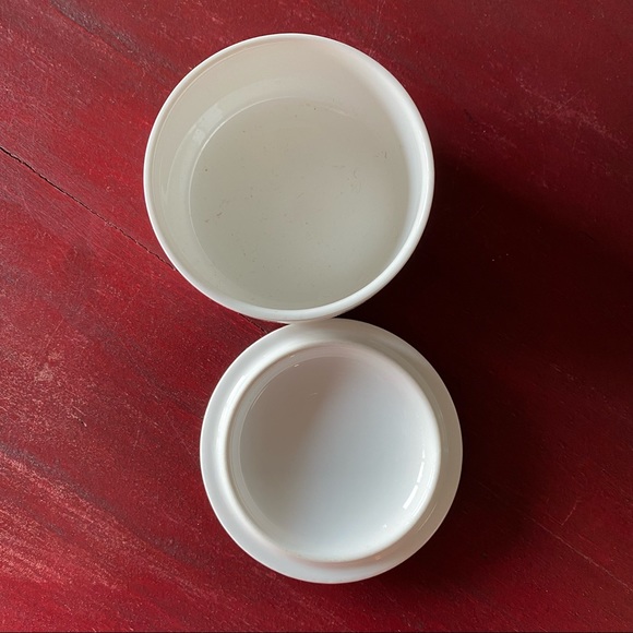 Villeroy & Boch porcelain trinket box. - Picture 3 of 5